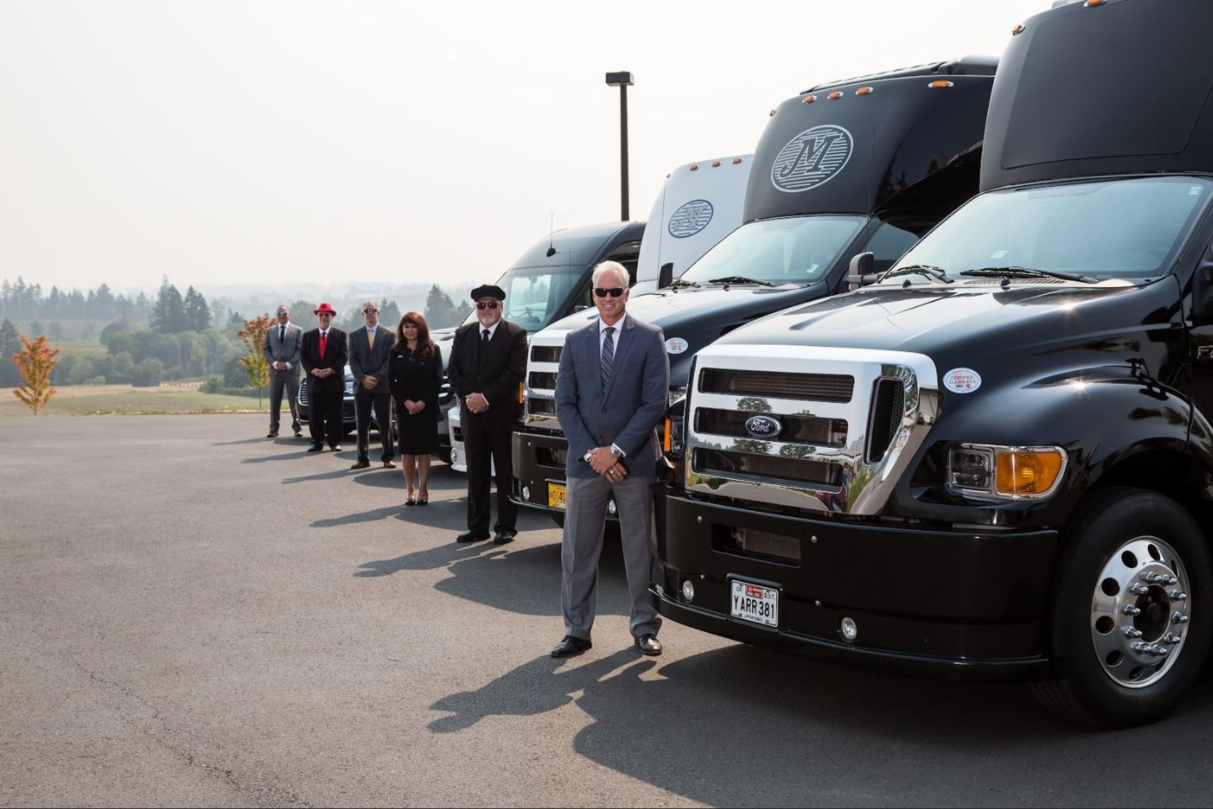 Large Party Bus Portland Oregon - JMI Limousine