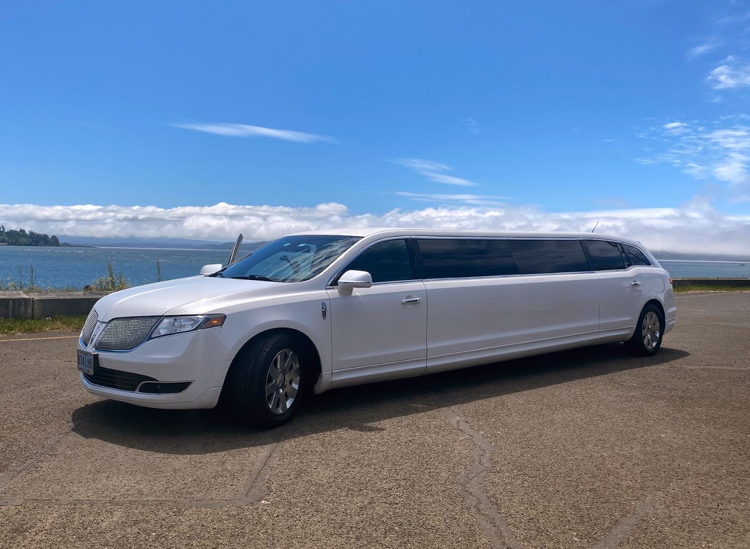 Limo Rentals Portland - JMI Limousine Service