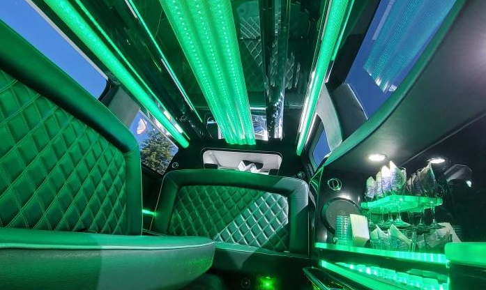 Lincoln Limo Company Portland Oregon - JMI Limousine-Services