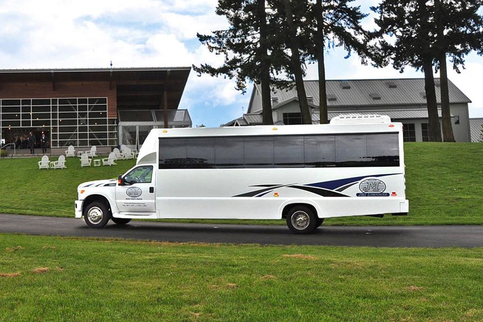 Oregon Wine Tasting Party Bus Service - JMI Limousine