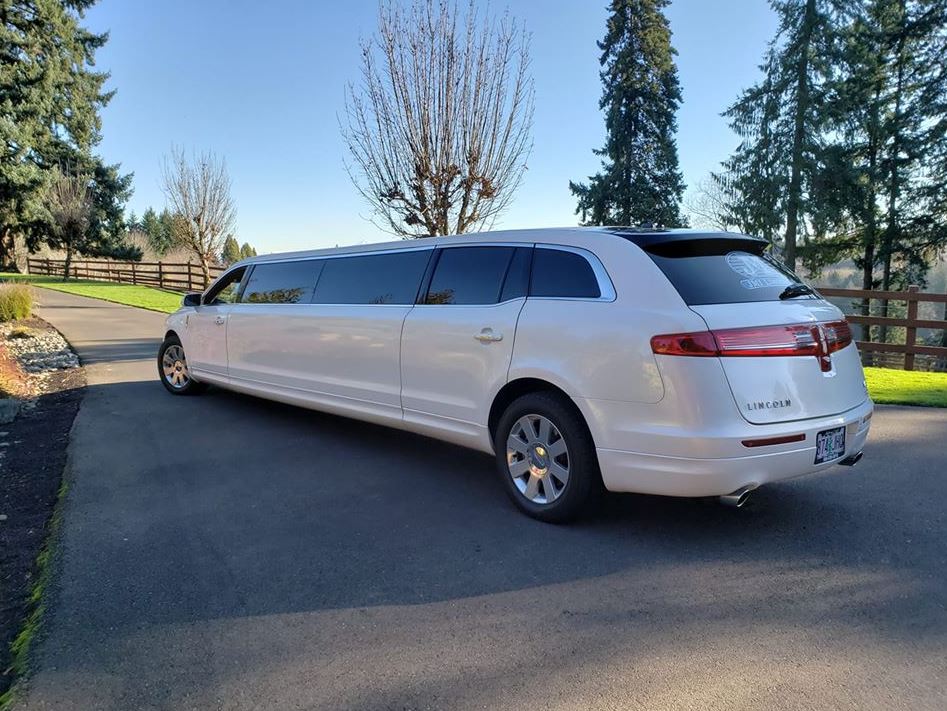 White Lincoln MKT Limo Portland - JMI Limousine