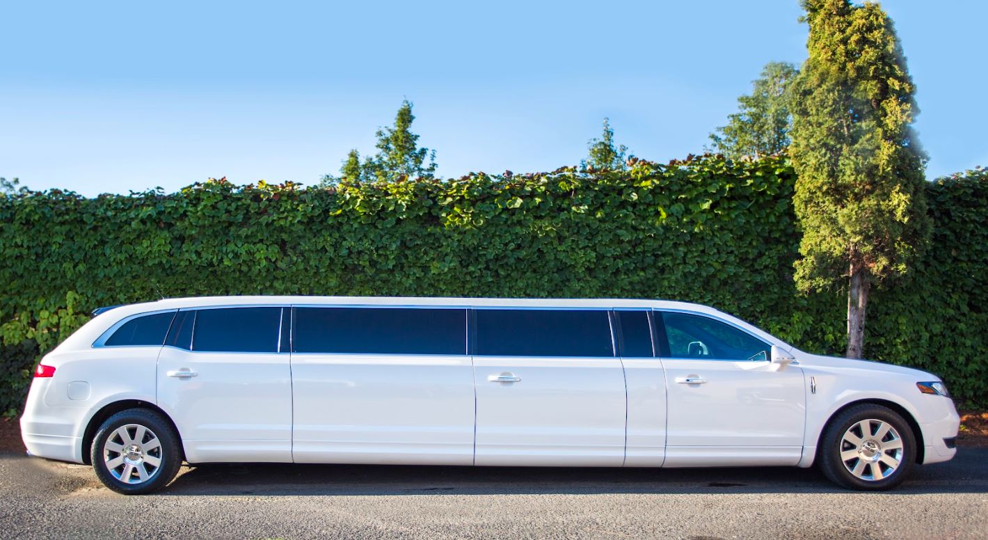 White Lincoln MKT Limo Rentals Portland Oregon - JMI Limousine